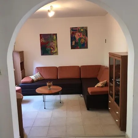 Apartment Garden *