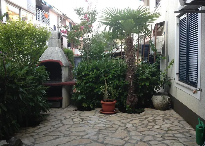 Apartment Garden Malinska